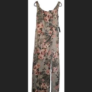 Adrianna Pappell NWT Metallic Floral Gown Size 8